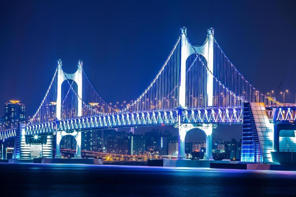 Ramada Encore By Wyndham Busan Haeundae מראה חיצוני תמונה