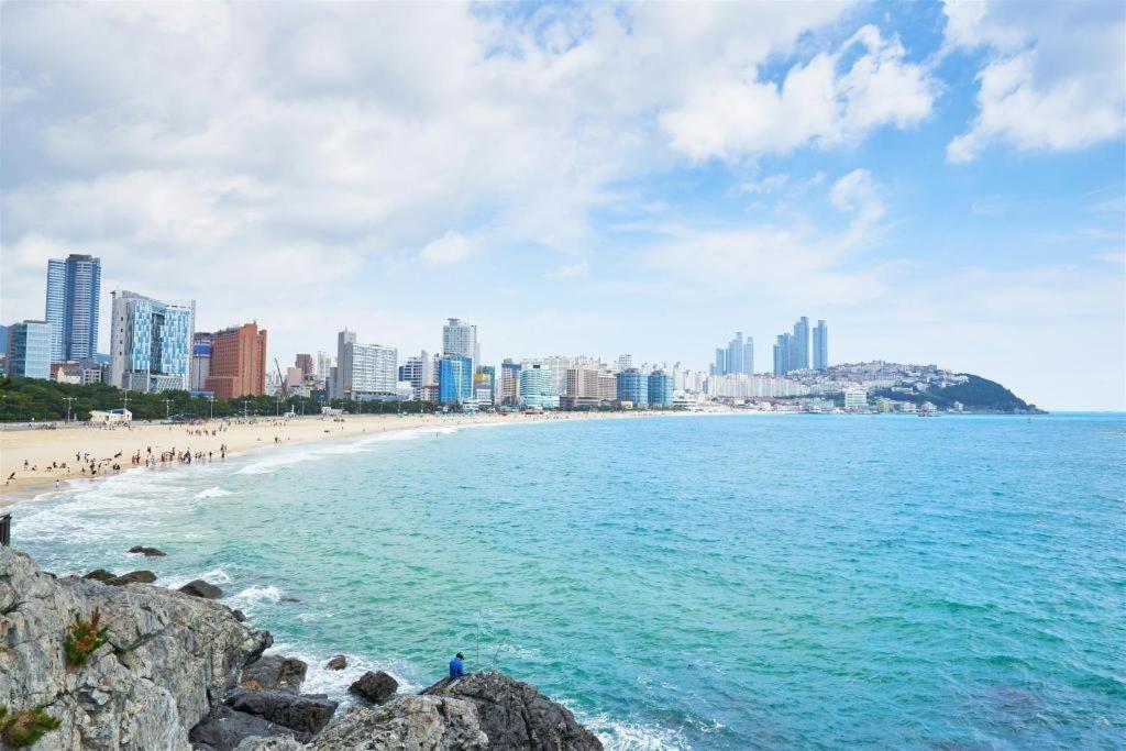 Ramada Encore By Wyndham Busan Haeundae מראה חיצוני תמונה