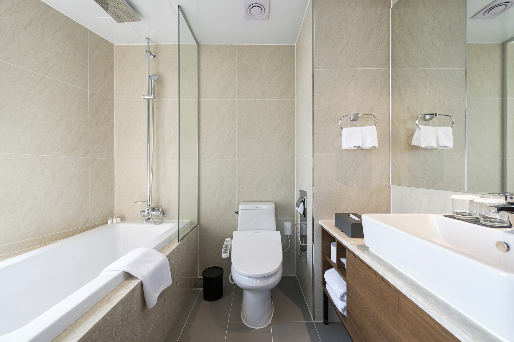 Ramada Encore By Wyndham Busan Haeundae מראה חיצוני תמונה