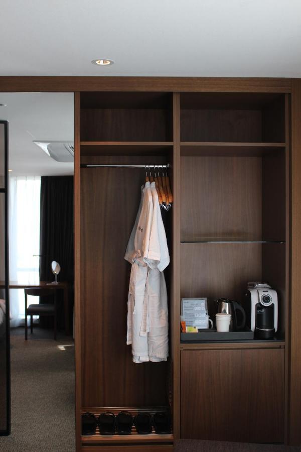 Ramada Encore By Wyndham Busan Haeundae מראה חיצוני תמונה